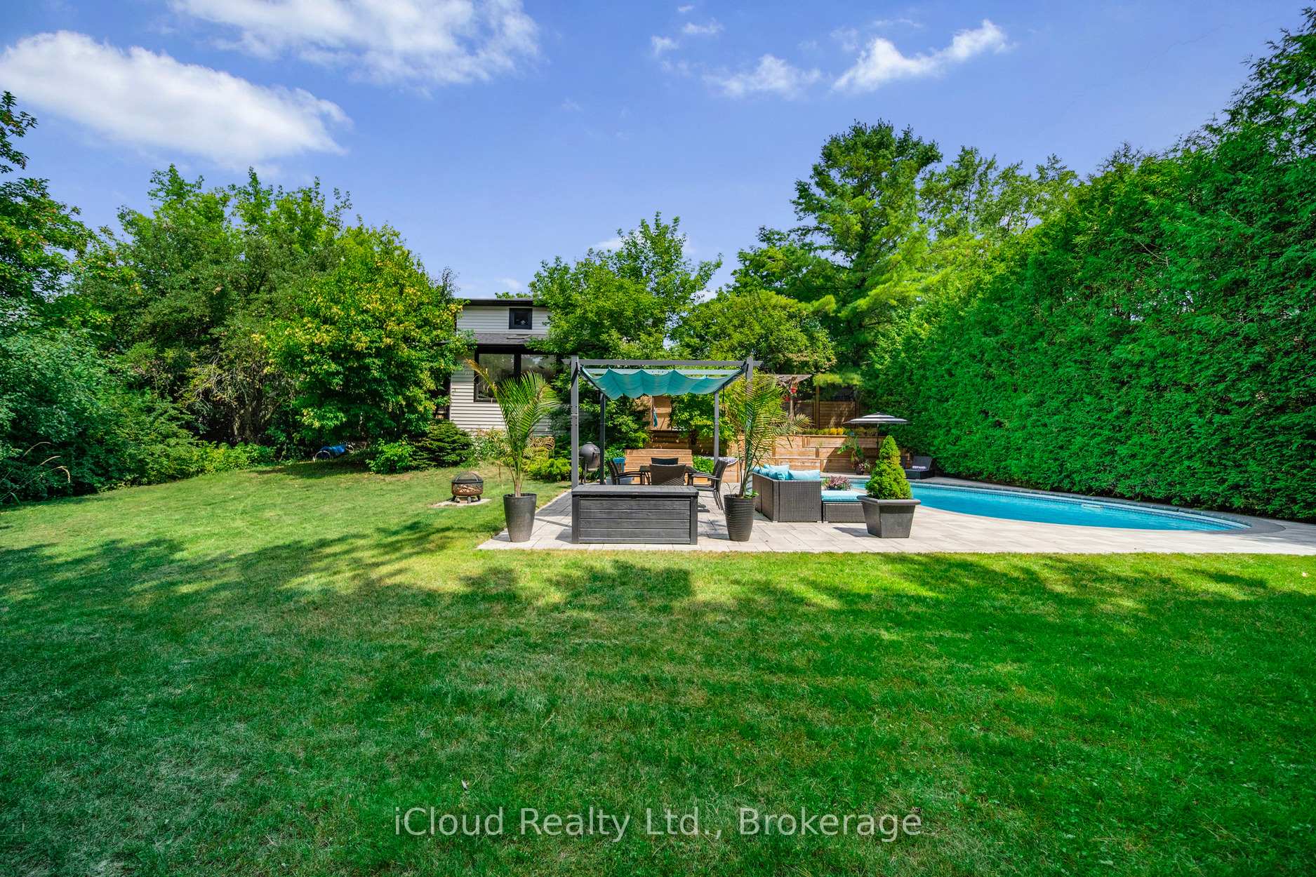 Photo 23 of 49 Westview Crescent, Caledon, Palgrave — HOMEH