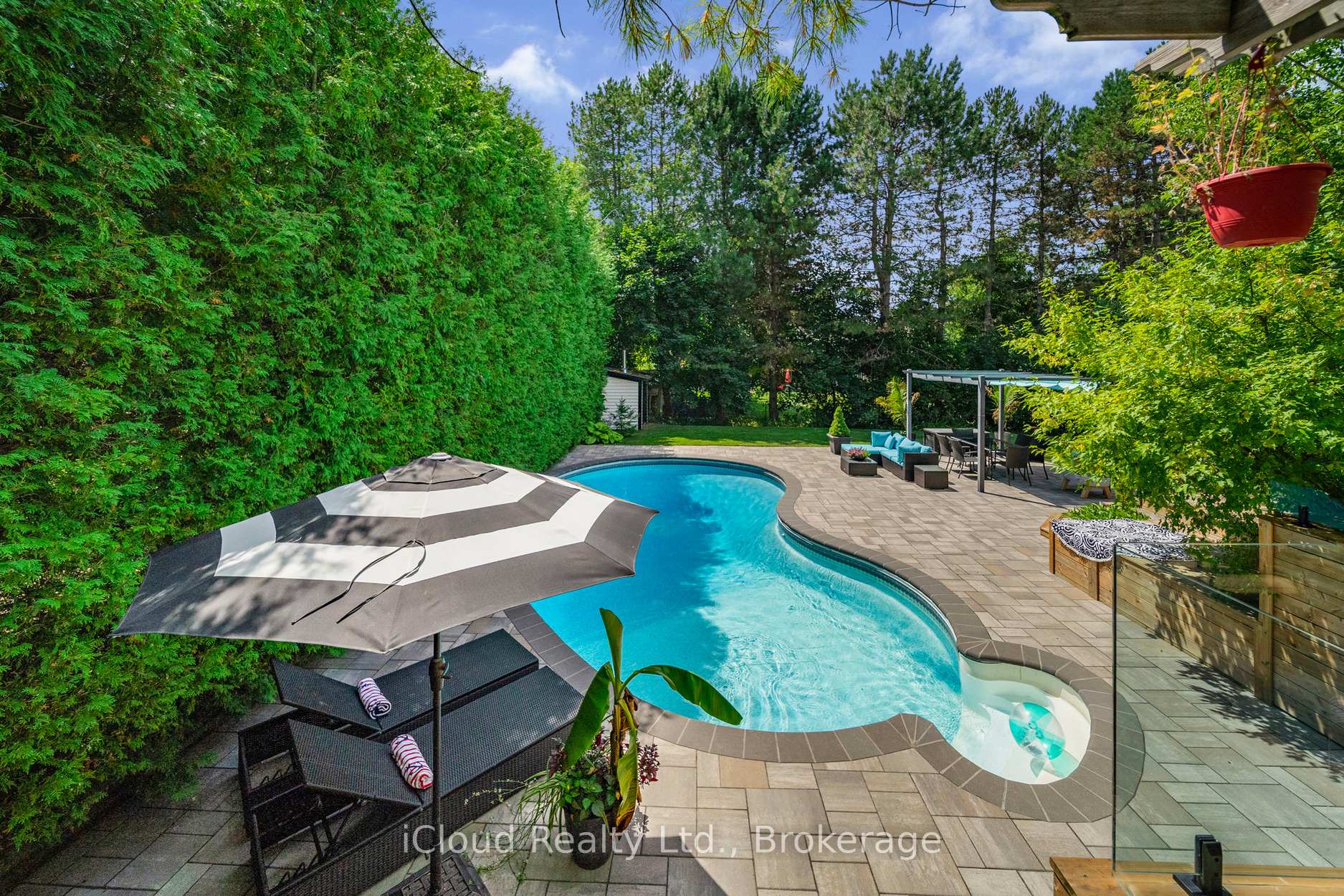 Photo 26 of 49 Westview Crescent, Caledon, Palgrave — HOMEH