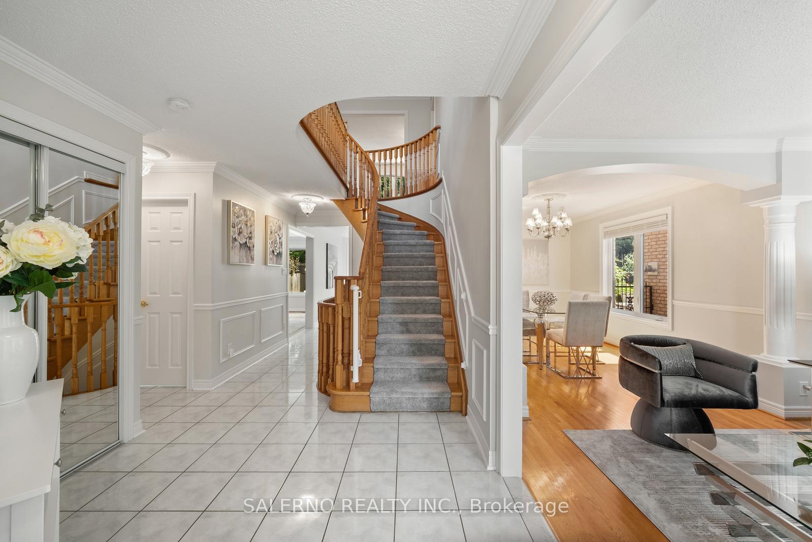 Photo 3 of 49 Campania Court, Vaughan, Elder Mills — HOMEH