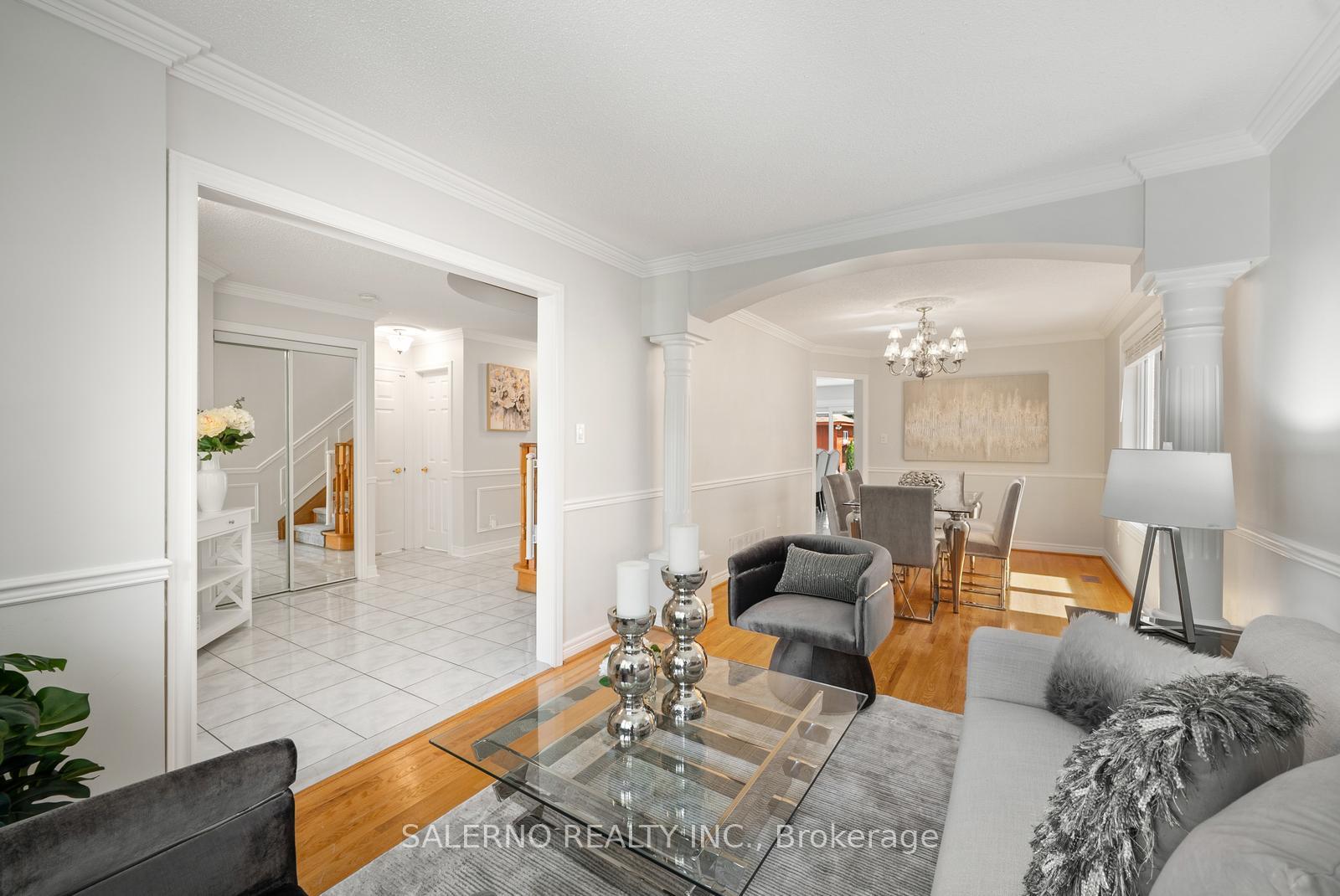 Photo 8 of 49 Campania Court, Vaughan, Elder Mills — HOMEH