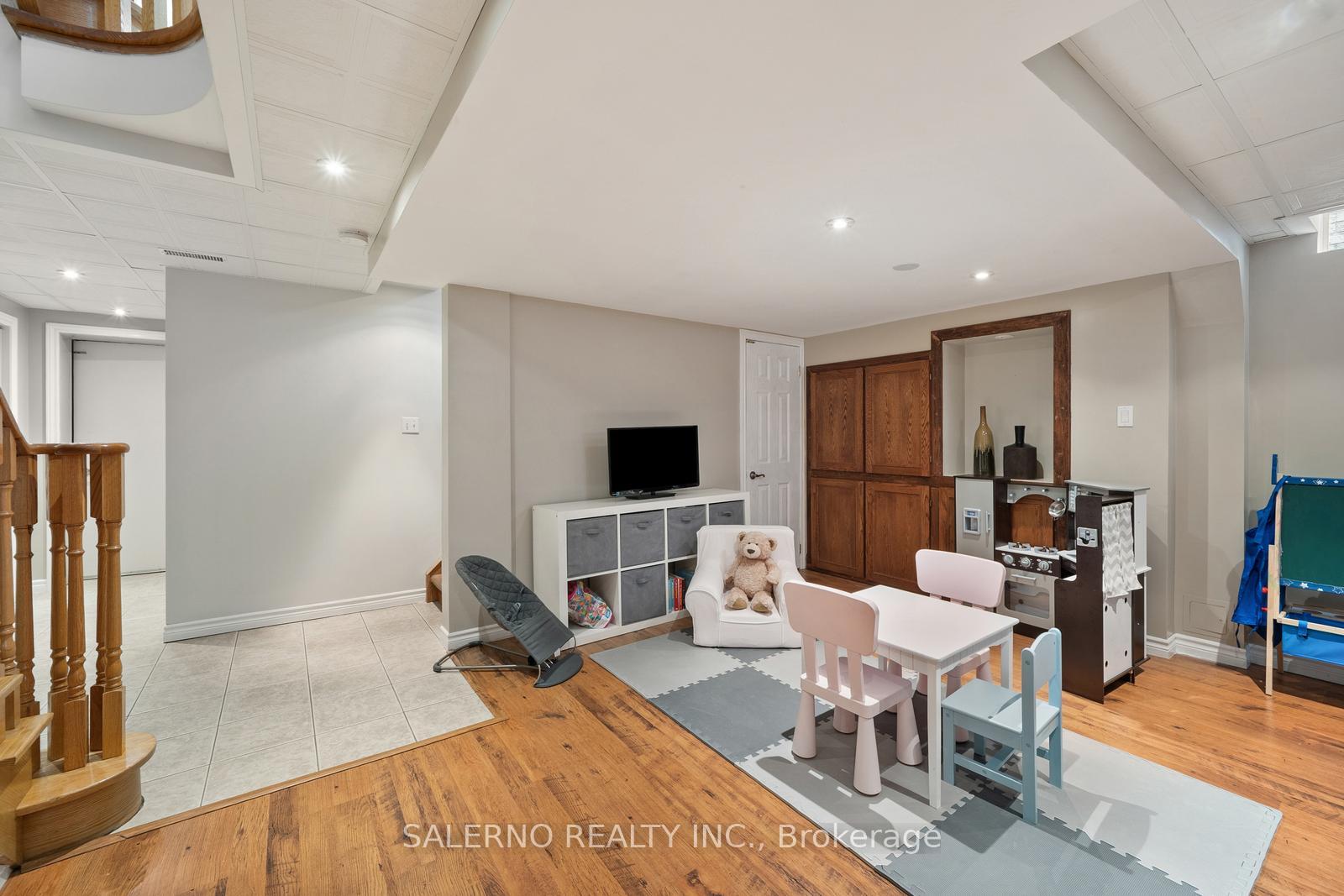 Photo 30 of 49 Campania Court, Vaughan, Elder Mills — HOMEH