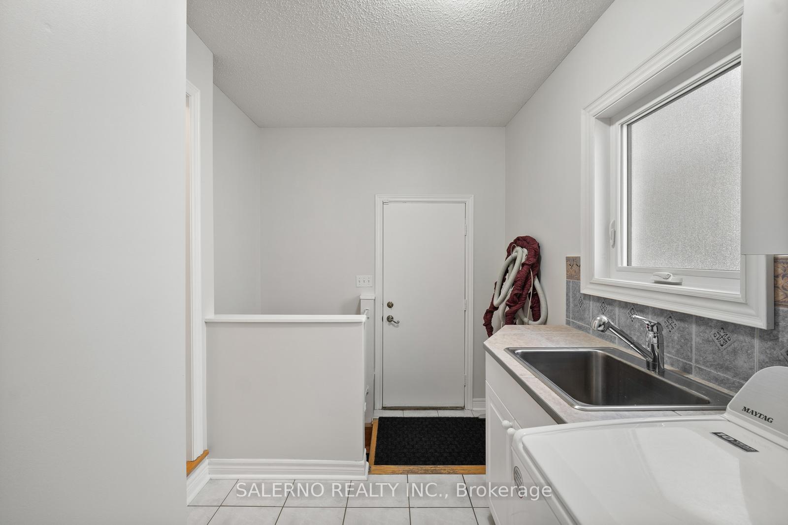 Photo 36 of 49 Campania Court, Vaughan, Elder Mills — HOMEH