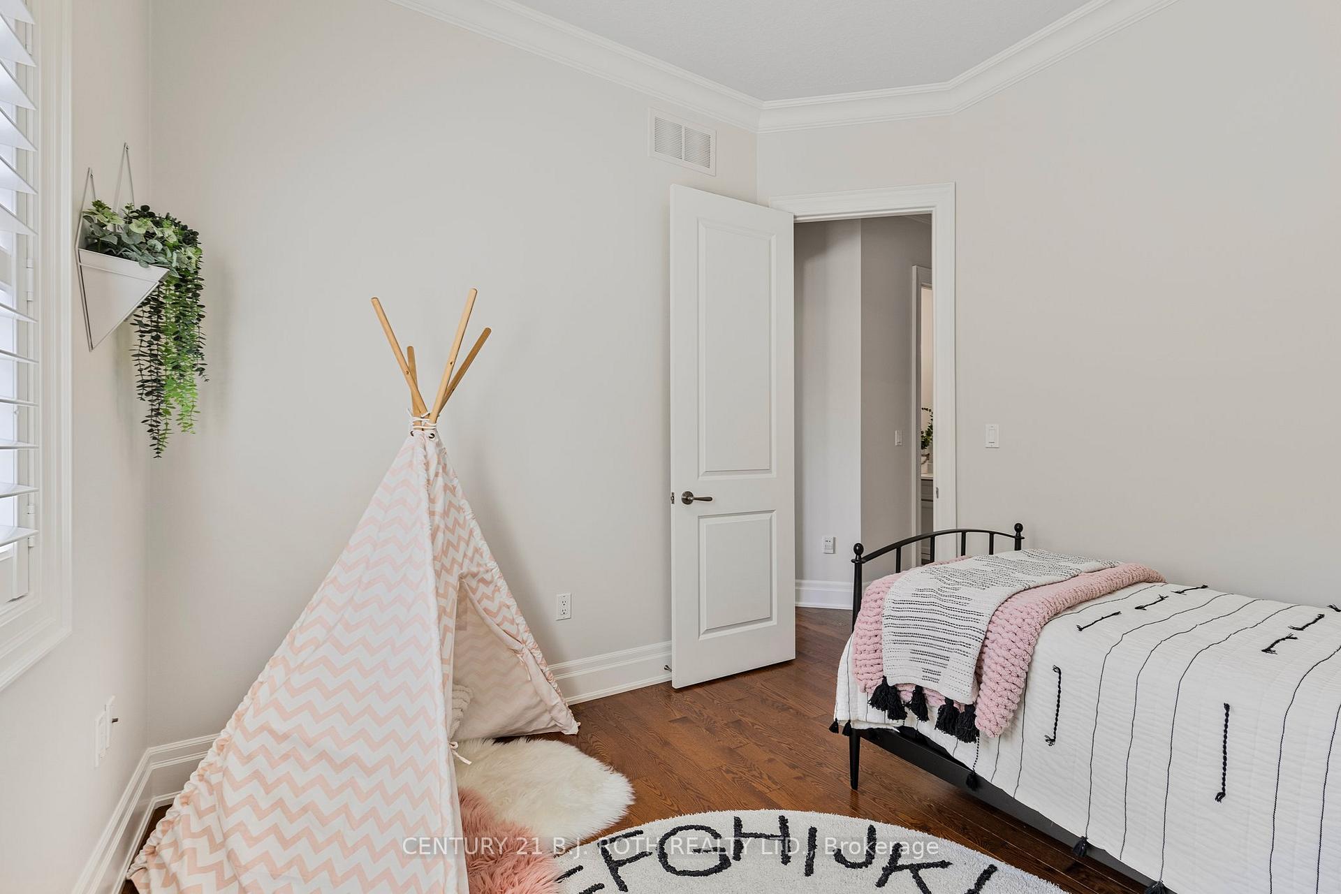 Photo 24 of 284 Codrington Street, Barrie, Codrington — HOMEH