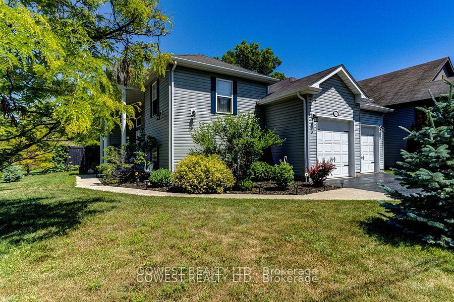 Photo 8 of 5 55TH Street S, Wasaga Beach — HOMEH