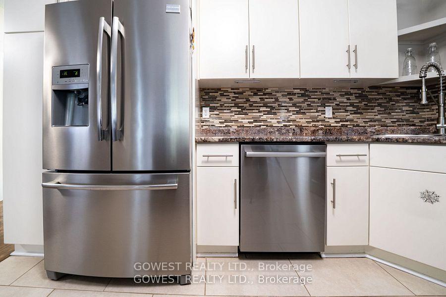 Photo 12 of 5 55TH Street S, Wasaga Beach — HOMEH