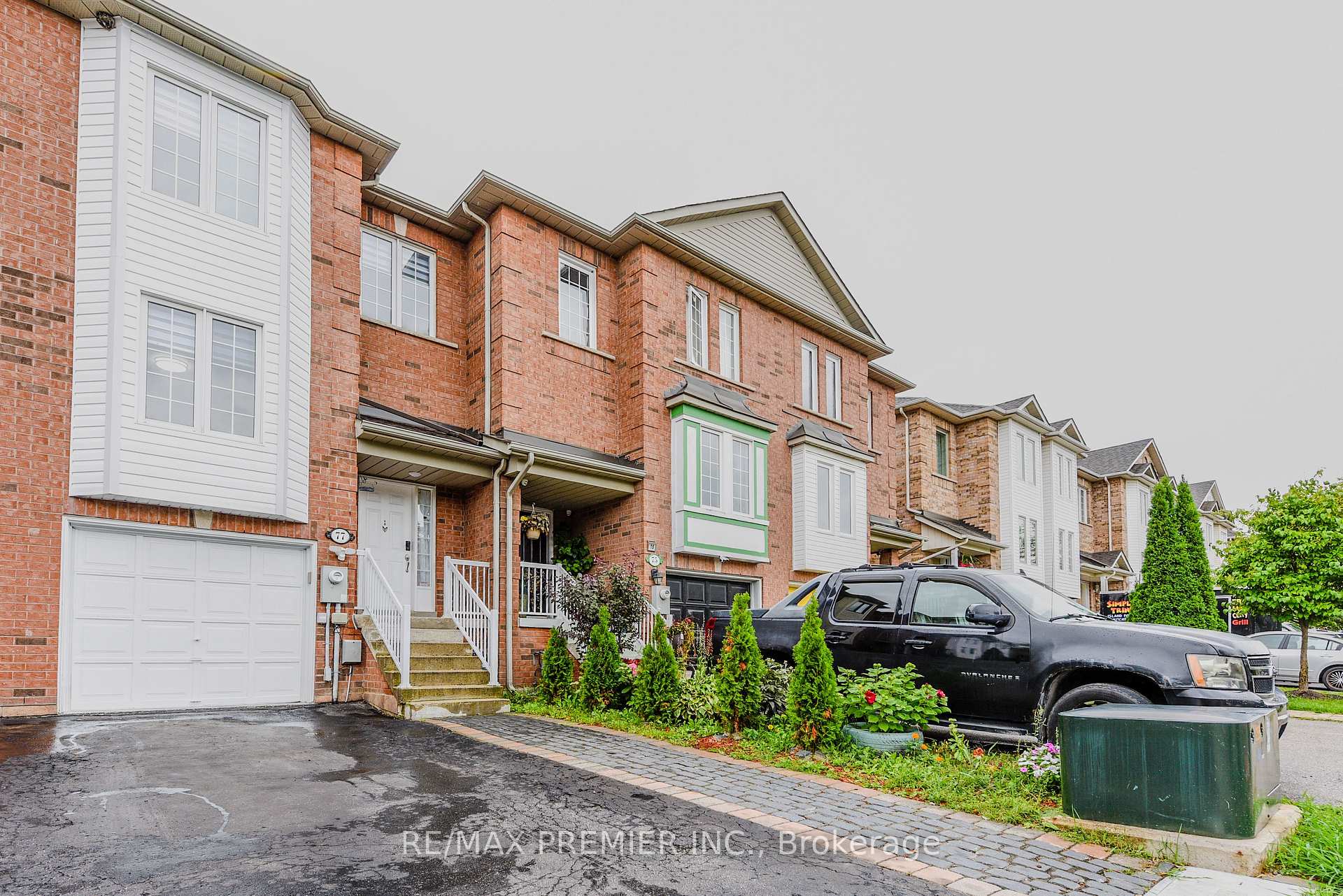 Front of 77 Wilmont Court