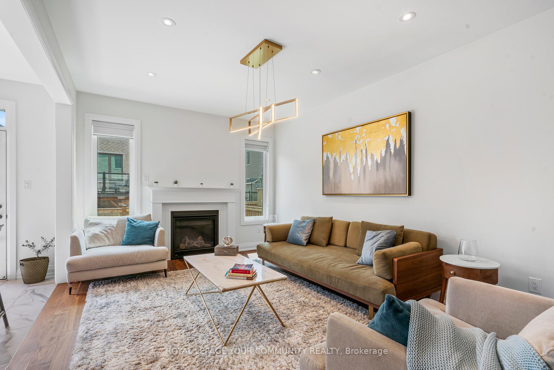 Photo 4 of 82 Navitas Crescent, Markham, Victoria Square — HOMEH