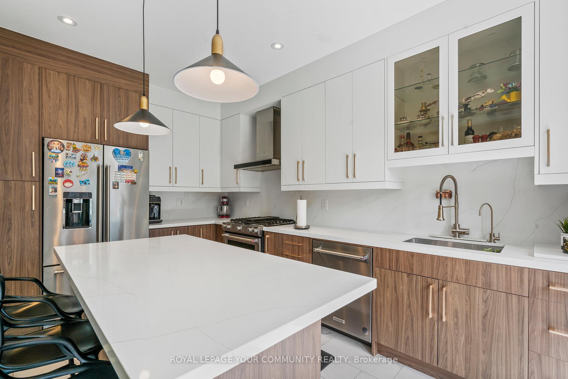 Photo 6 of 82 Navitas Crescent, Markham, Victoria Square — HOMEH