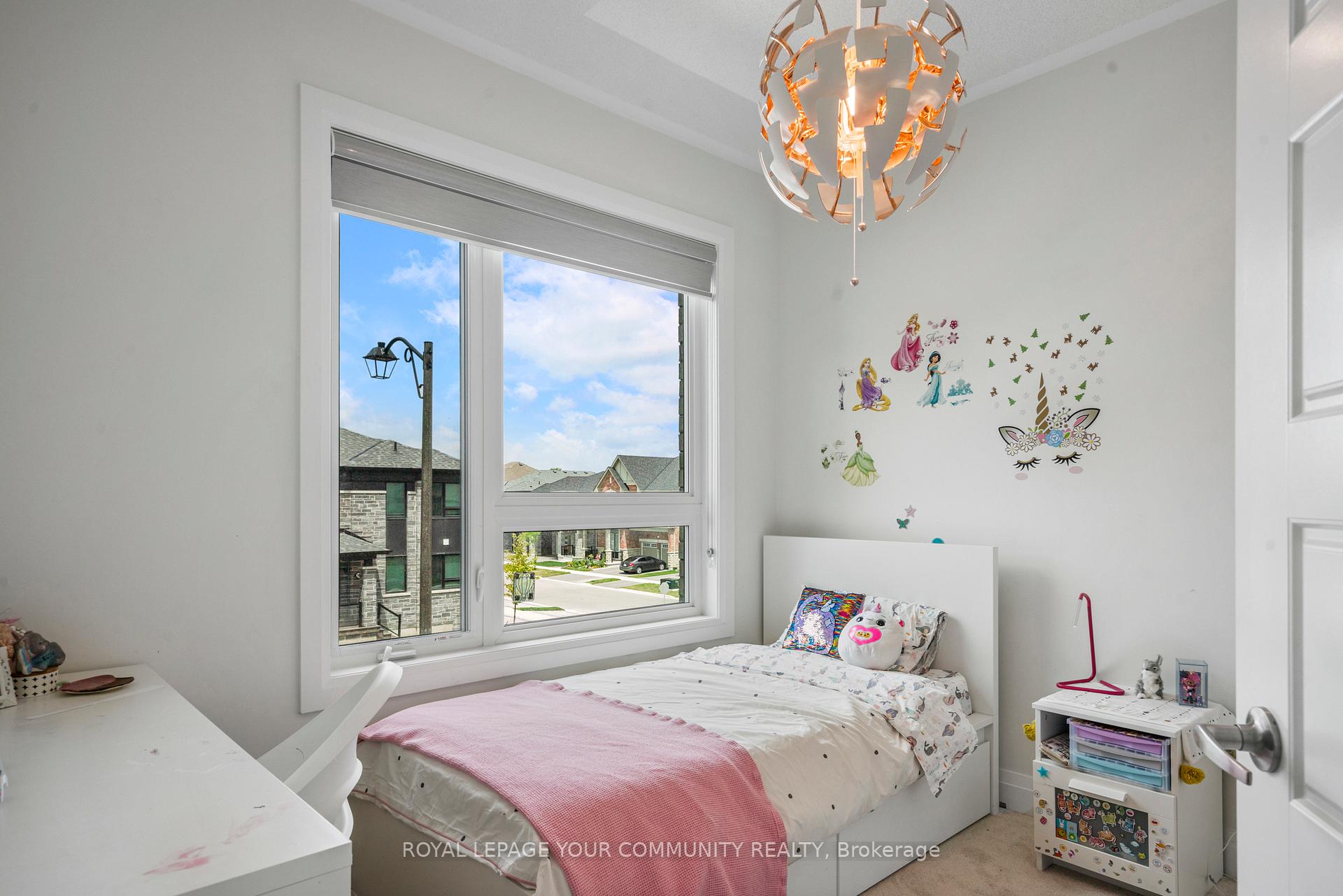 Photo 9 of 82 Navitas Crescent, Markham, Victoria Square — HOMEH