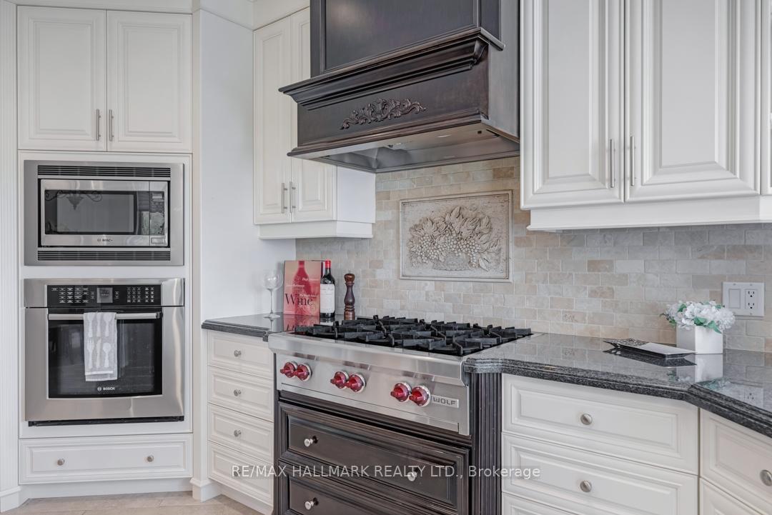 Photo 5 of 76 Deerchase Circle, Vaughan, Islington Woods — HOMEH