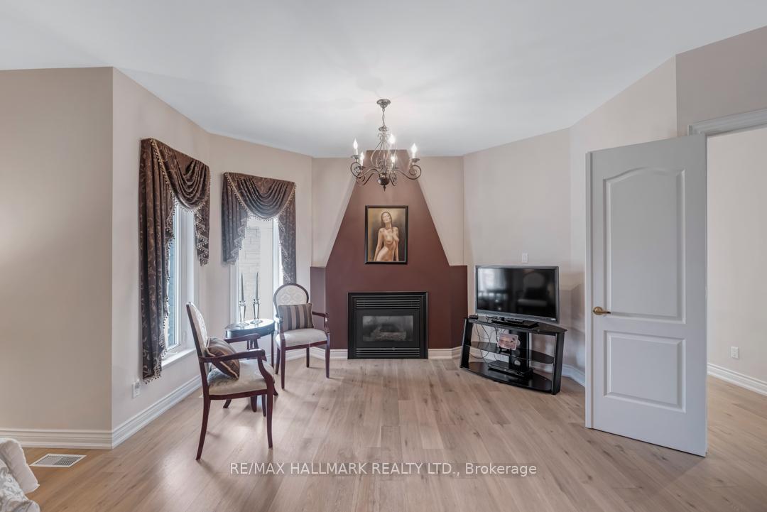 Photo 11 of 76 Deerchase Circle, Vaughan, Islington Woods — HOMEH