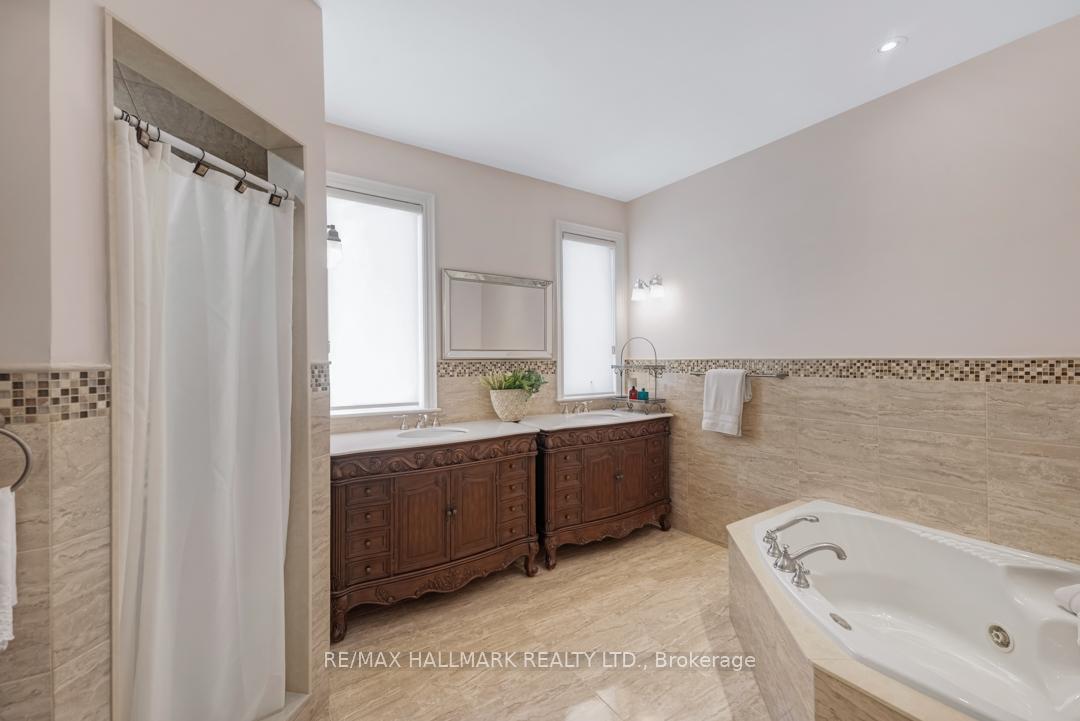 Photo 42 of 76 Deerchase Circle, Vaughan, Islington Woods — HOMEH