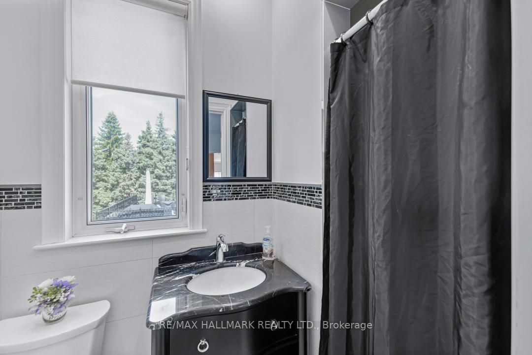Photo 19 of 76 Deerchase Circle, Vaughan, Islington Woods — HOMEH