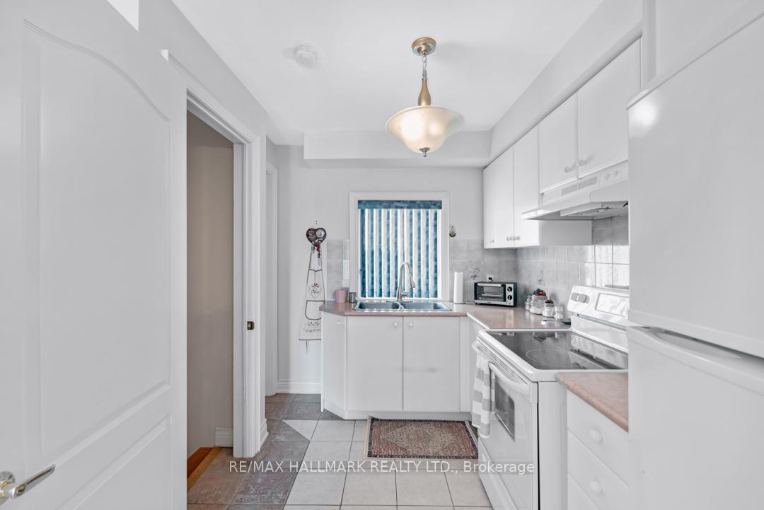 Photo 24 of 76 Deerchase Circle, Vaughan, Islington Woods — HOMEH