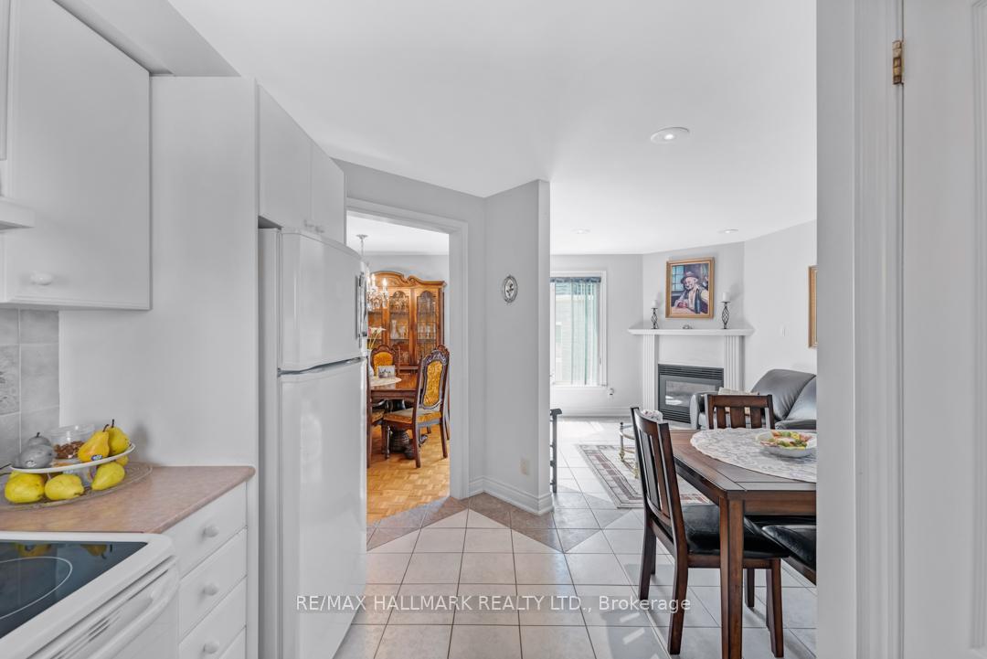 Photo 25 of 76 Deerchase Circle, Vaughan, Islington Woods — HOMEH