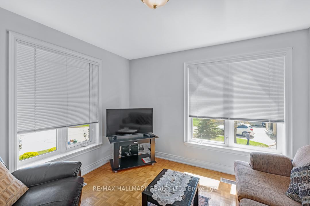 Photo 27 of 76 Deerchase Circle, Vaughan, Islington Woods — HOMEH
