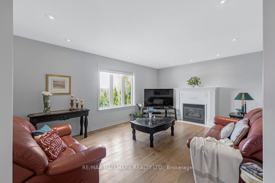 Photo 49 of 76 Deerchase Circle, Vaughan, Islington Woods — HOMEH