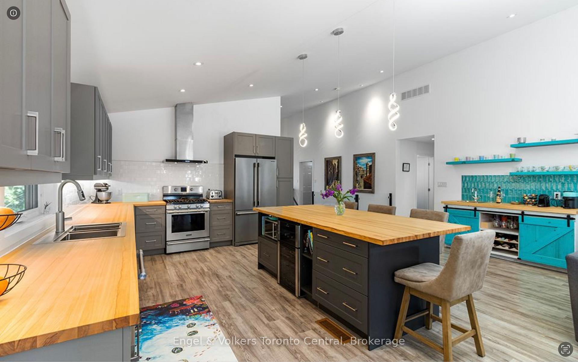 Photo 3 of 131 Arthur Street E, Blue Mountains — HOMEH