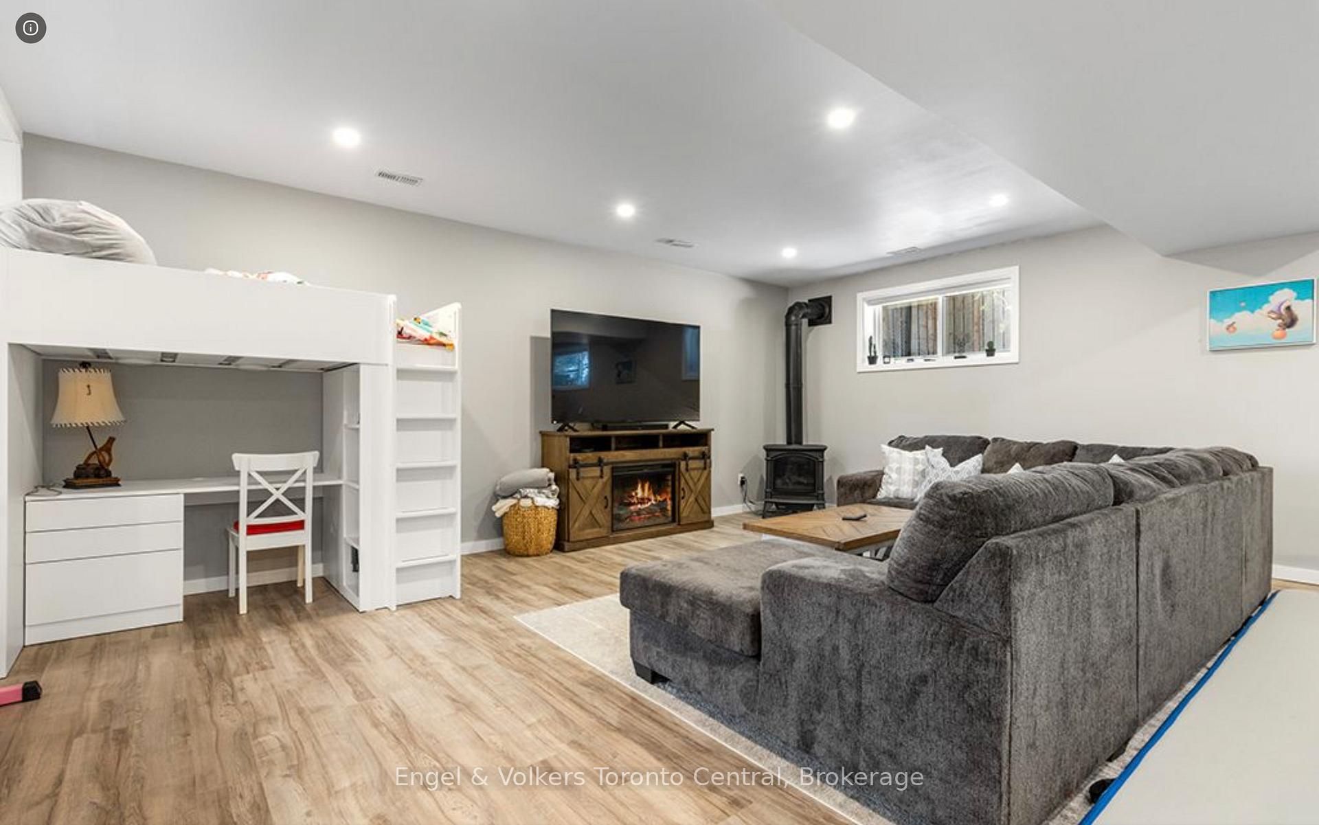 Photo 19 of 131 Arthur Street E, Blue Mountains — HOMEH