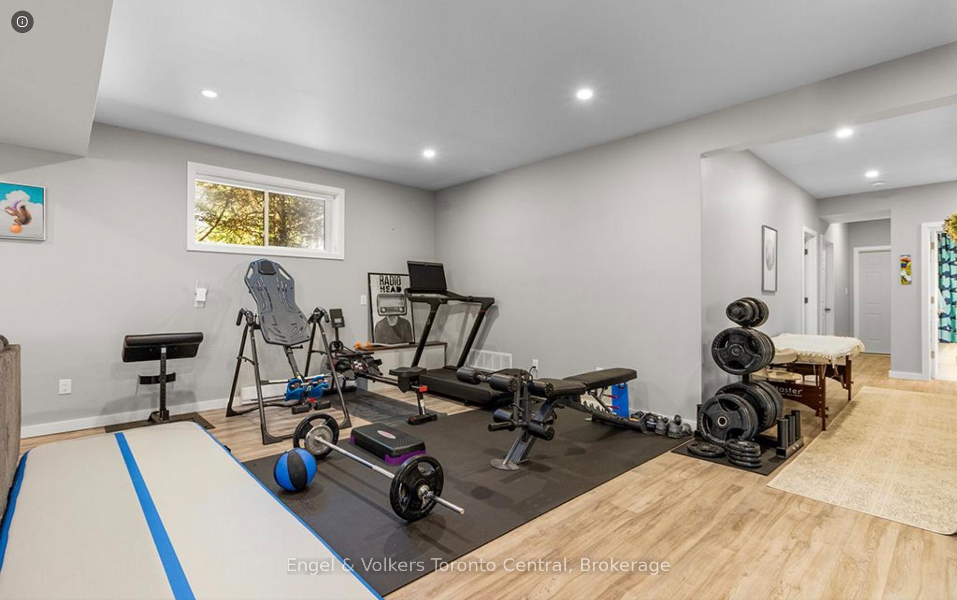 Photo 21 of 131 Arthur Street E, Blue Mountains — HOMEH
