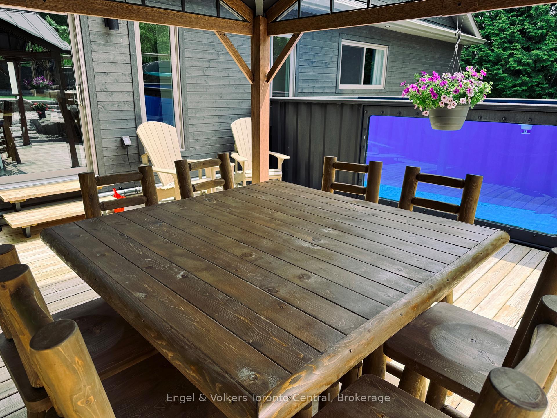 Photo 25 of 131 Arthur Street E, Blue Mountains — HOMEH