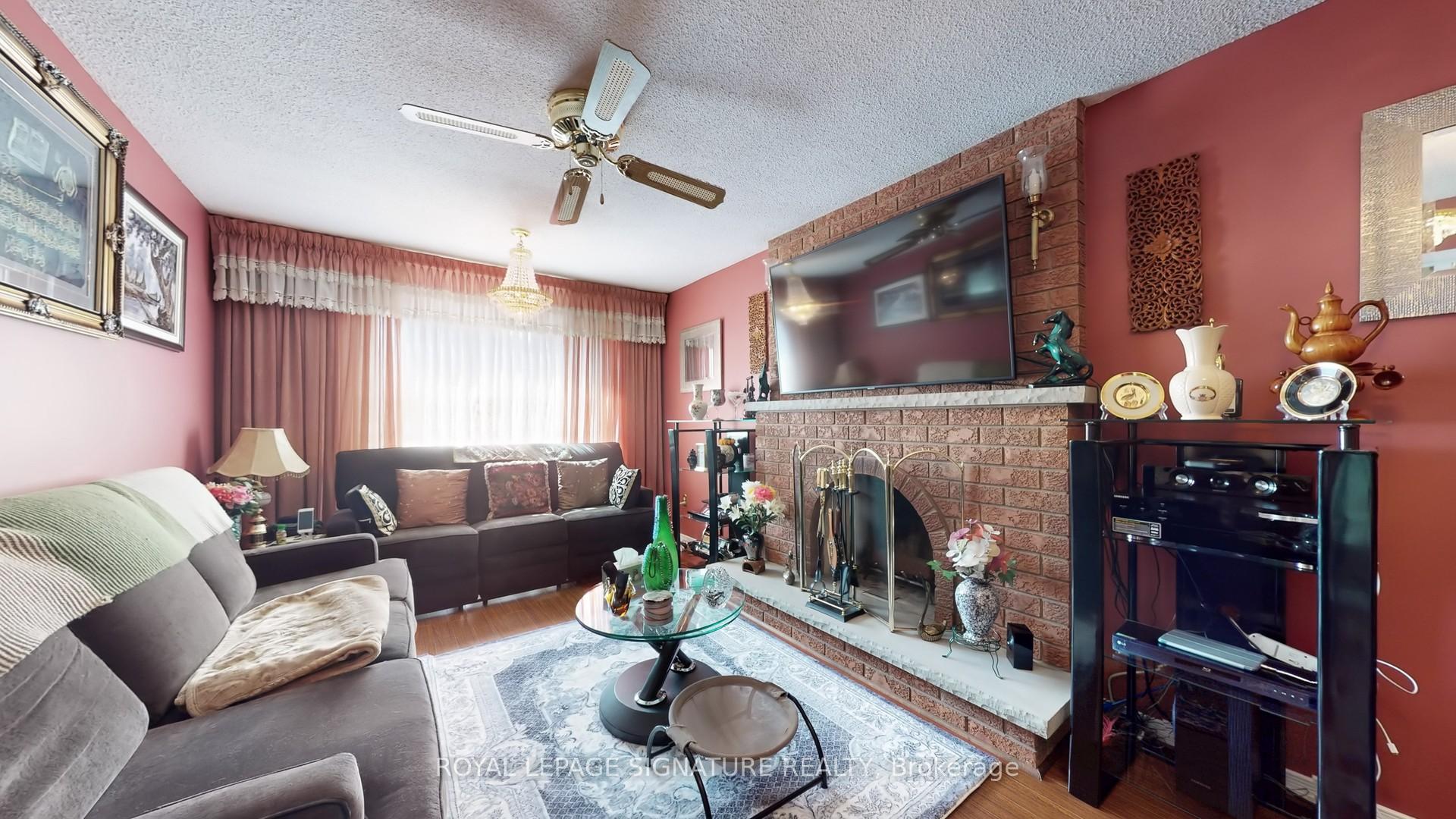 Photo 12 of 180 Kingknoll Drive, Brampton, Fletcher's Creek South — HOMEH
