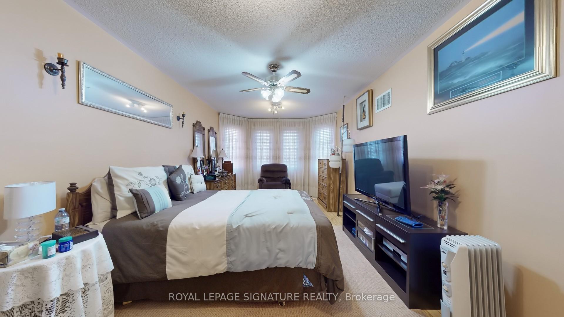 Photo 34 of 180 Kingknoll Drive, Brampton, Fletcher's Creek South — HOMEH