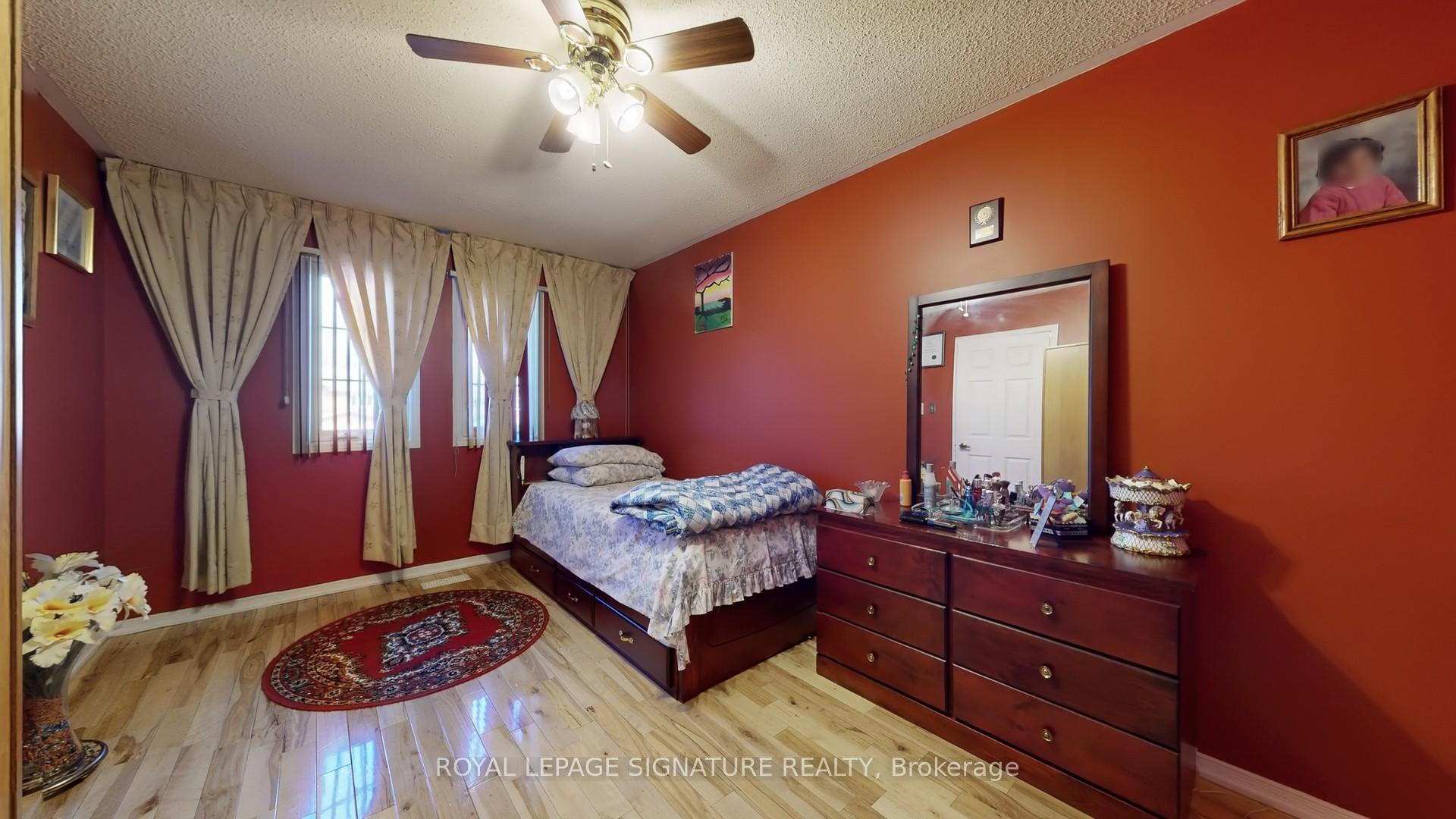 Photo 44 of 180 Kingknoll Drive, Brampton, Fletcher's Creek South — HOMEH