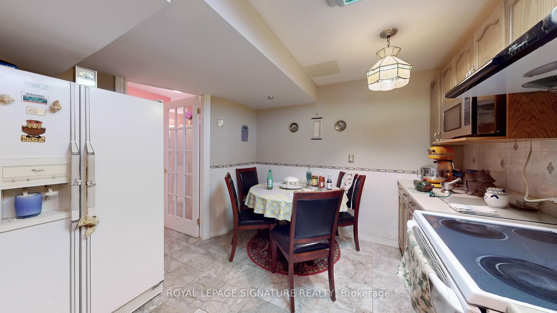 Photo 26 of 180 Kingknoll Drive, Brampton, Fletcher's Creek South — HOMEH