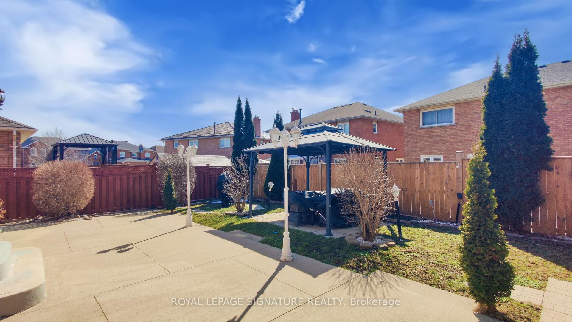 Photo 37 of 180 Kingknoll Drive, Brampton, Fletcher's Creek South — HOMEH