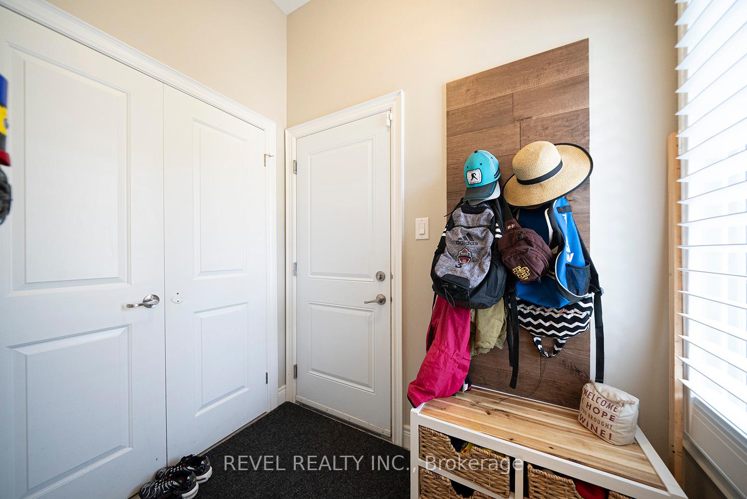 Photo 14 of Unit 2, 158 Willow Street, Brant, Paris — HOMEH