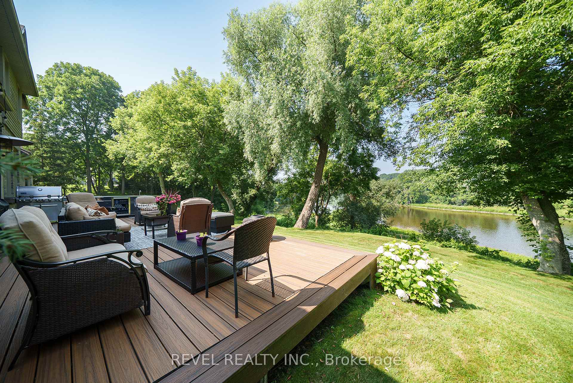 Photo 26 of Unit 2, 158 Willow Street, Brant, Paris — HOMEH