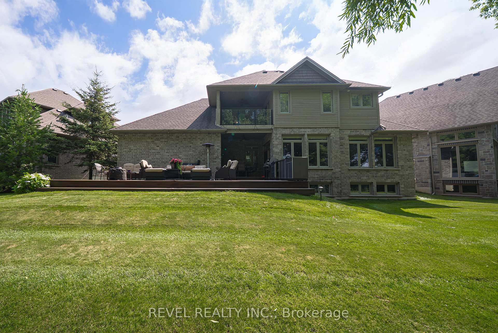 Photo 35 of Unit 2, 158 Willow Street, Brant, Paris — HOMEH