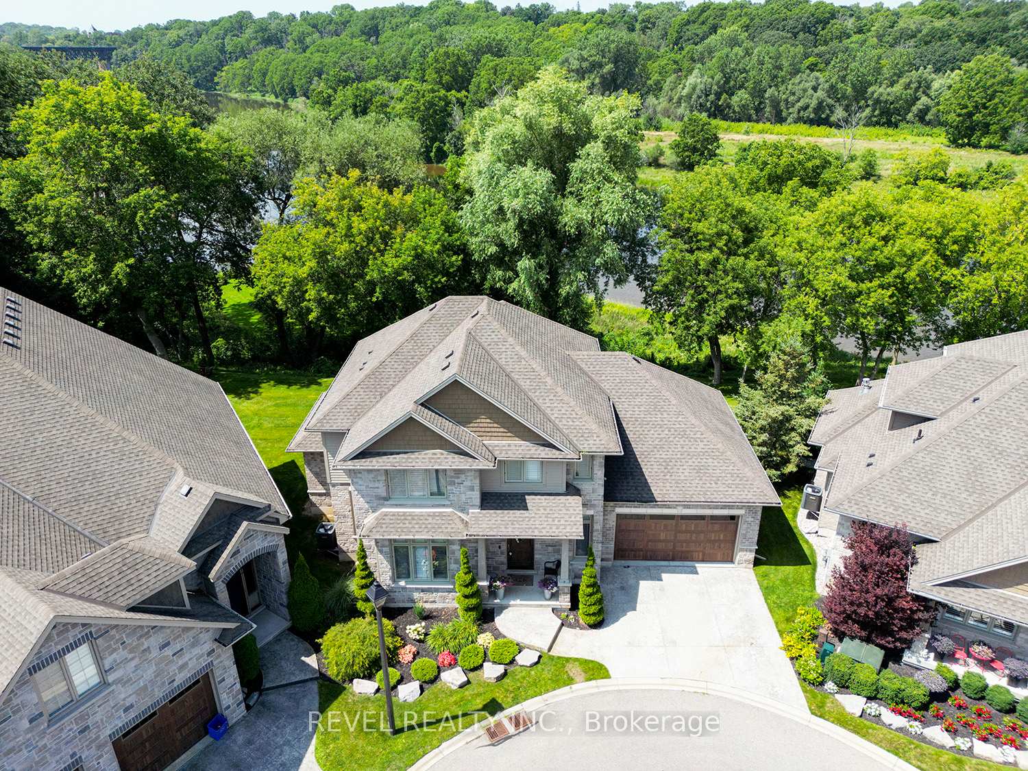 Photo 43 of Unit 2, 158 Willow Street, Brant, Paris — HOMEH