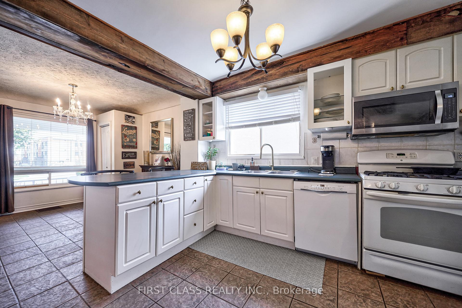 Photo 15 of 260 King Street E, Hamilton, Stoney Creek — HOMEH
