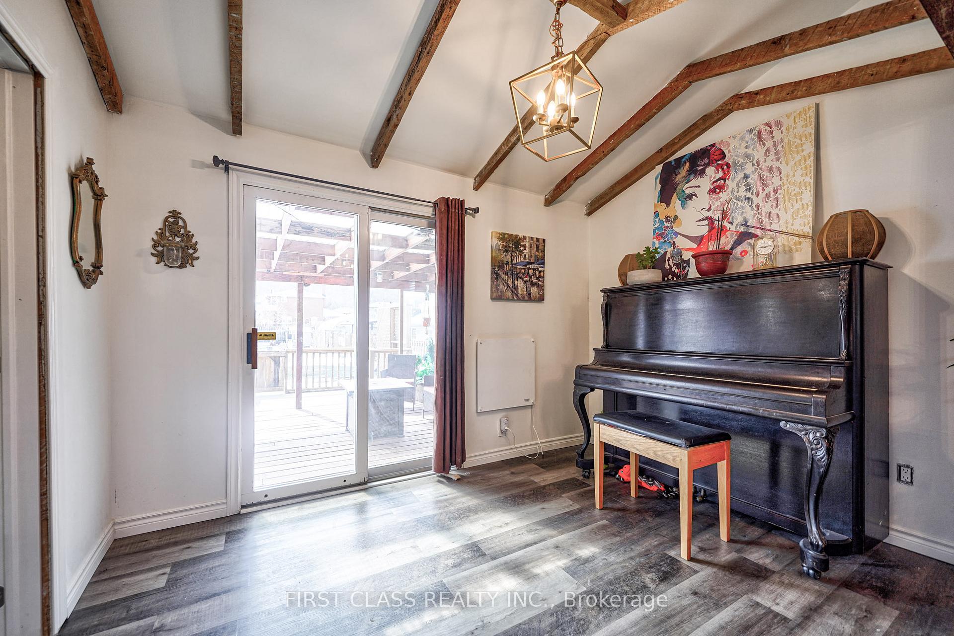 Photo 34 of 260 King Street E, Hamilton, Stoney Creek — HOMEH