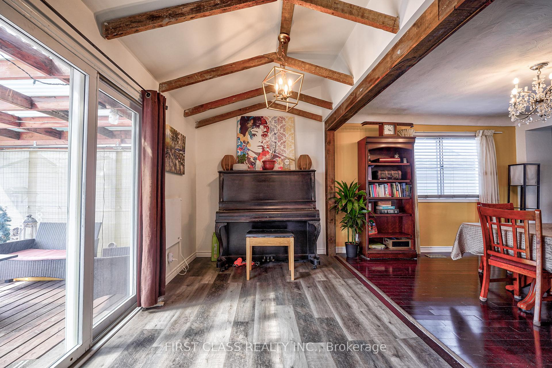 Photo 23 of 260 King Street E, Hamilton, Stoney Creek — HOMEH