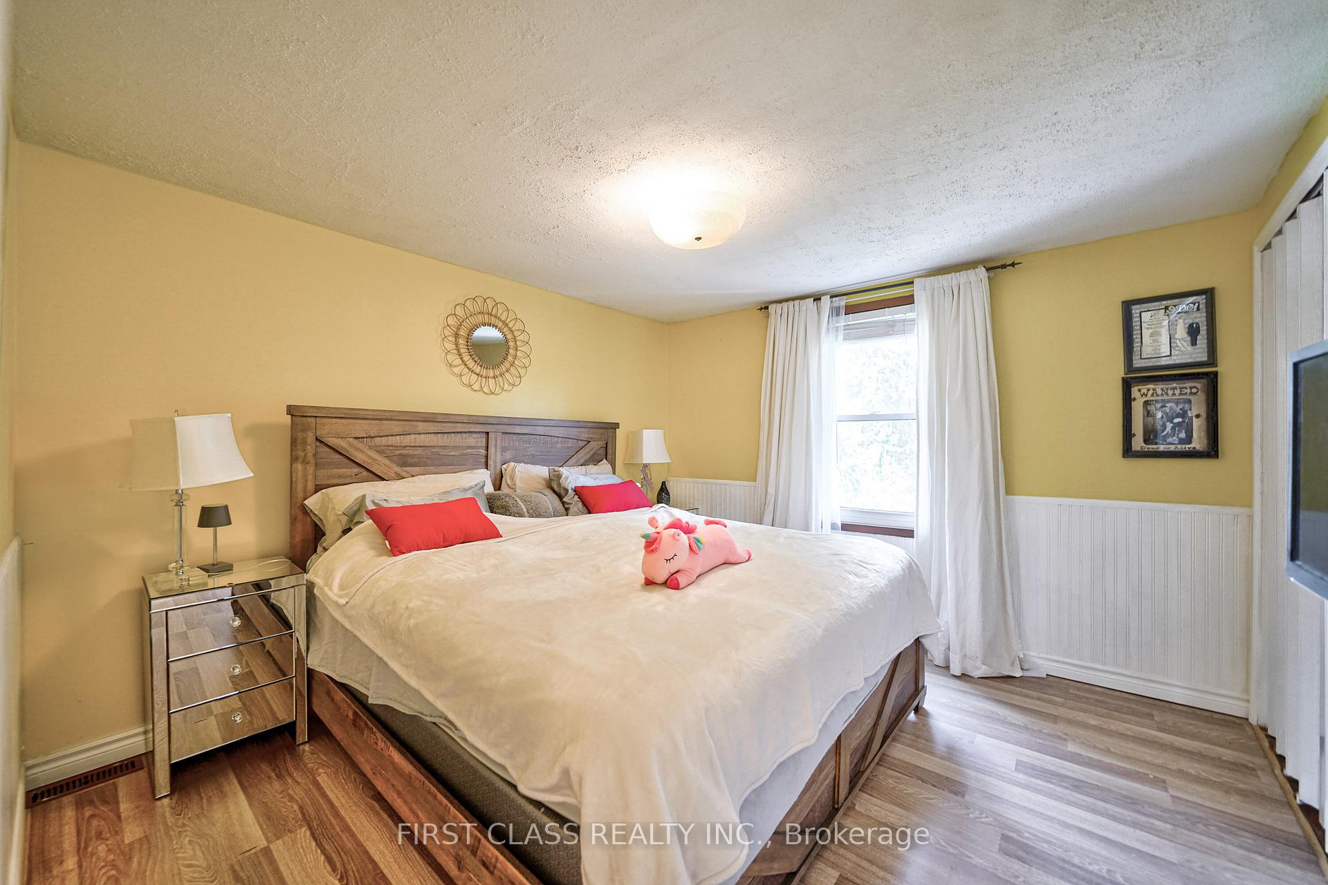 Photo 13 of 260 King Street E, Hamilton, Stoney Creek — HOMEH