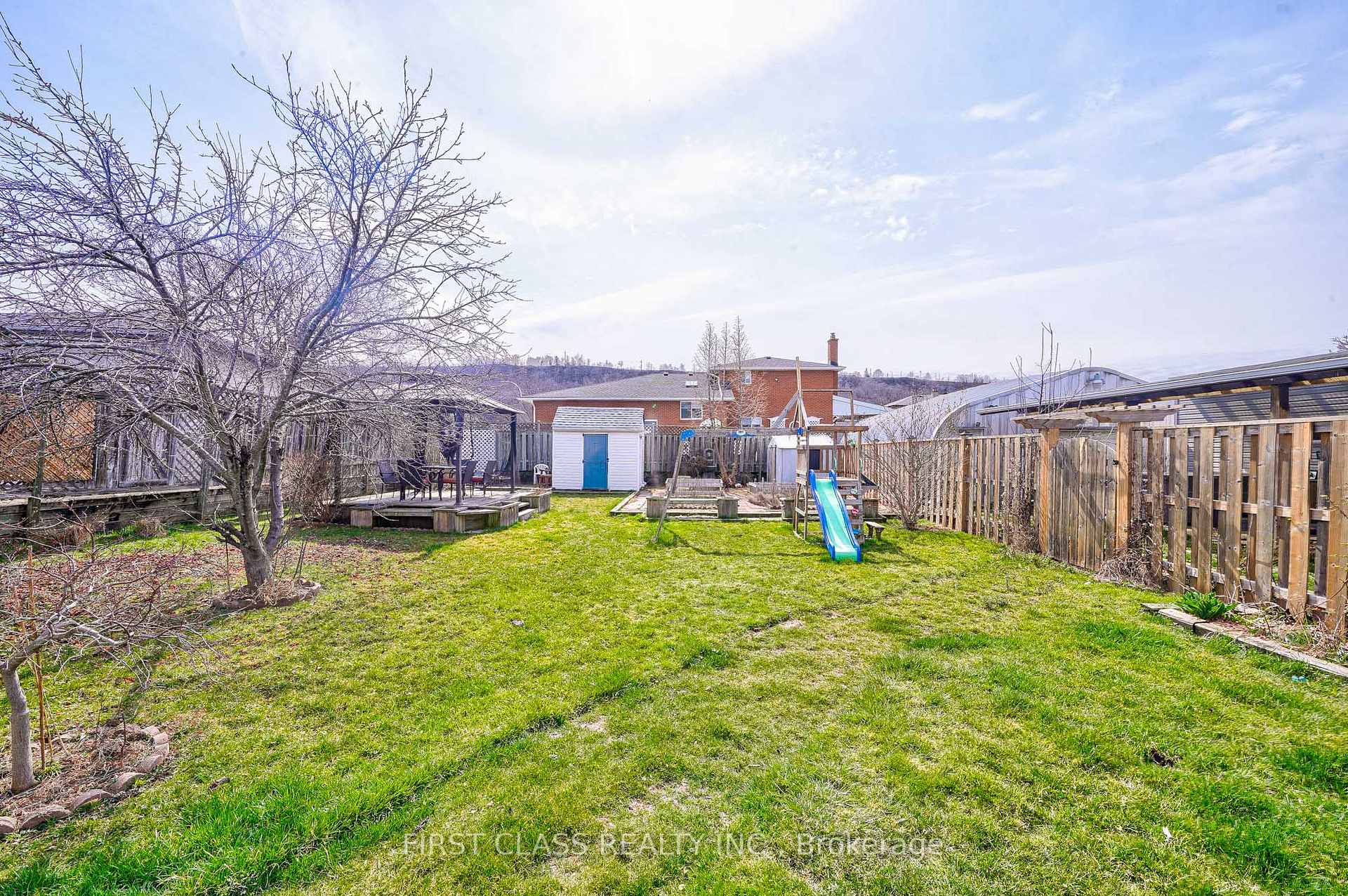 Photo 45 of 260 King Street E, Hamilton, Stoney Creek — HOMEH