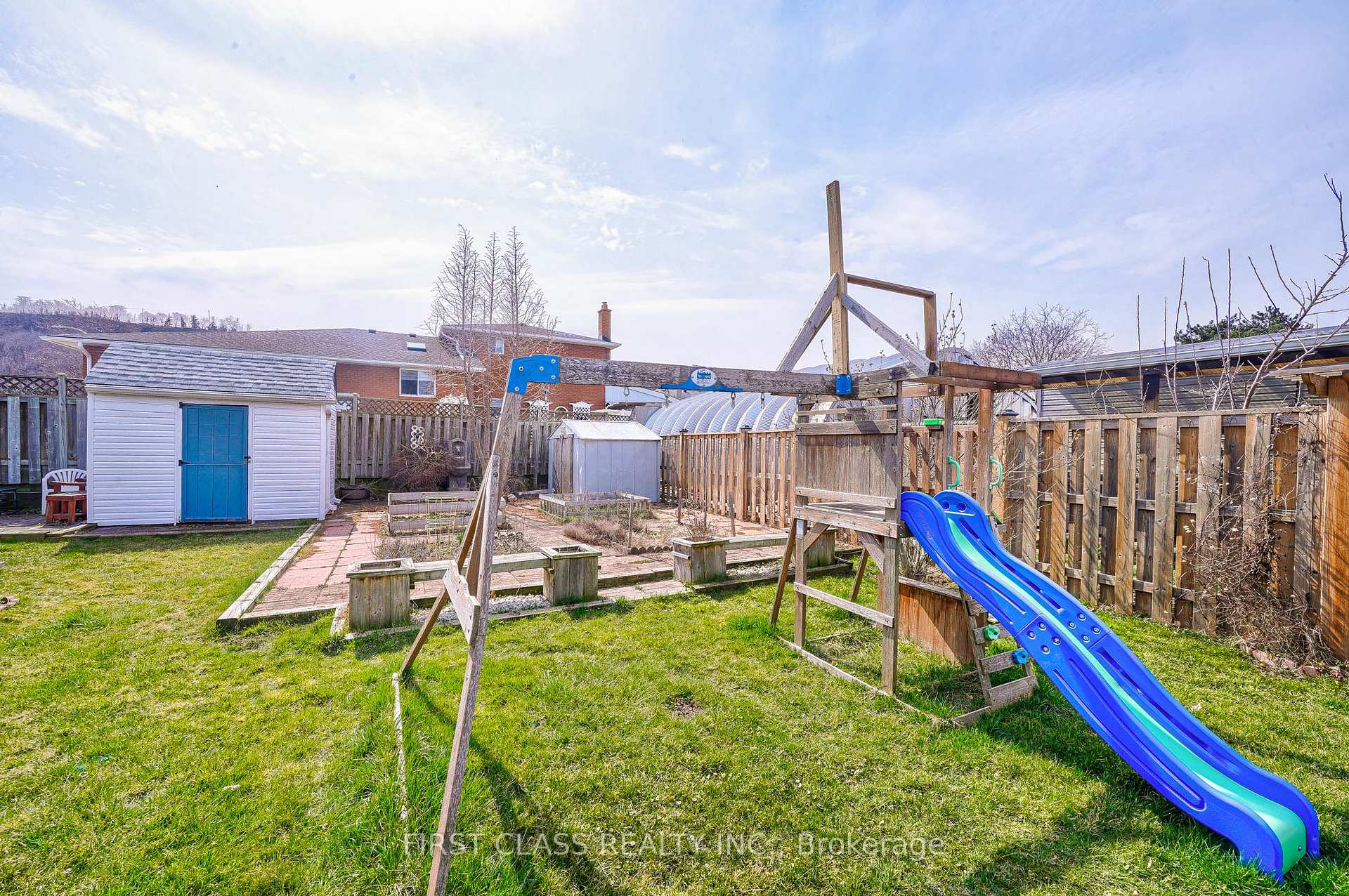Photo 31 of 260 King Street E, Hamilton, Stoney Creek — HOMEH