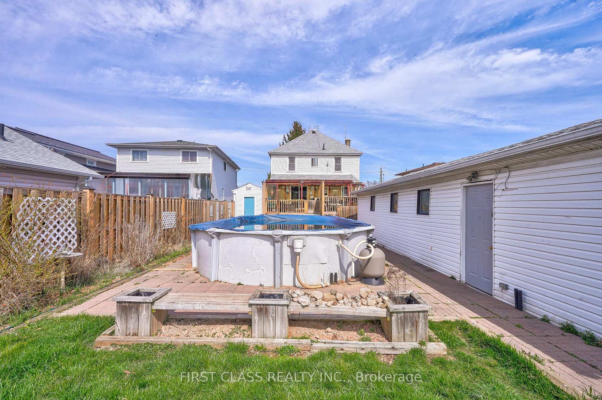 Photo 40 of 260 King Street E, Hamilton, Stoney Creek — HOMEH