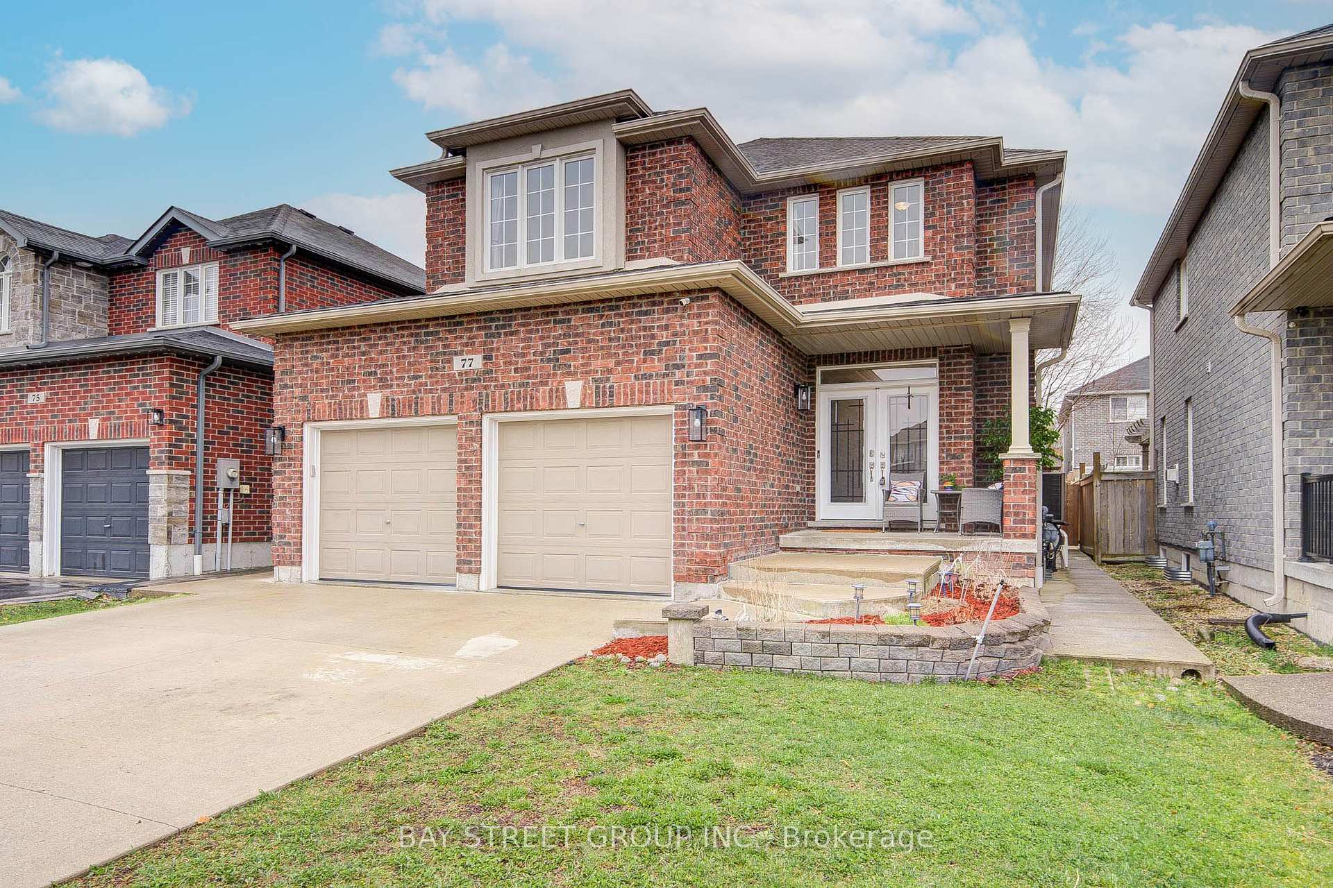 Photo 1 of 77 Graihawk Drive, Barrie, Ardagh — HOMEH