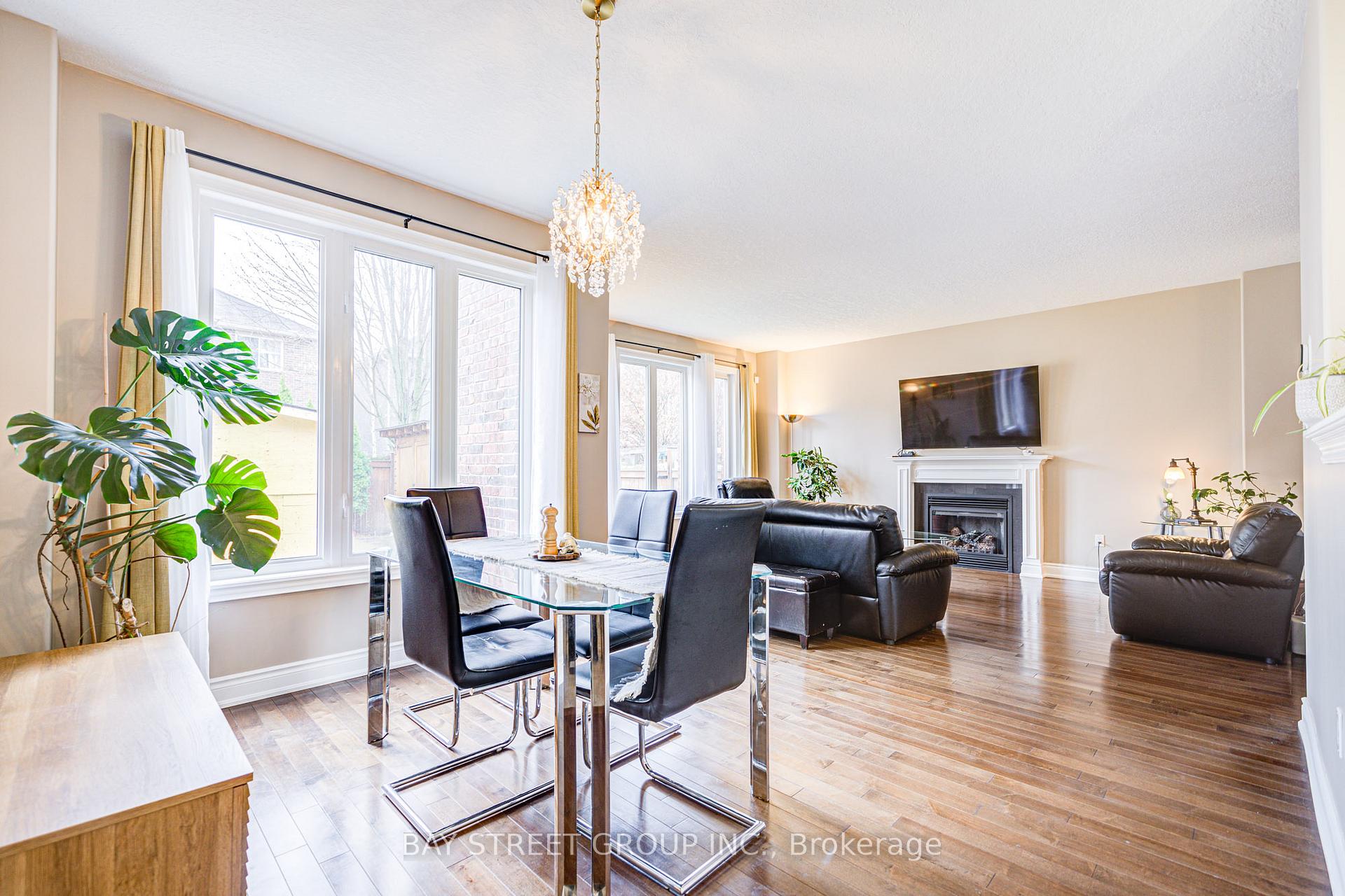 Photo 13 of 77 Graihawk Drive, Barrie, Ardagh — HOMEH