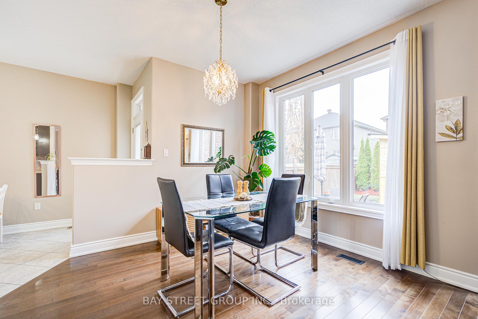 Photo 7 of 77 Graihawk Drive, Barrie, Ardagh — HOMEH