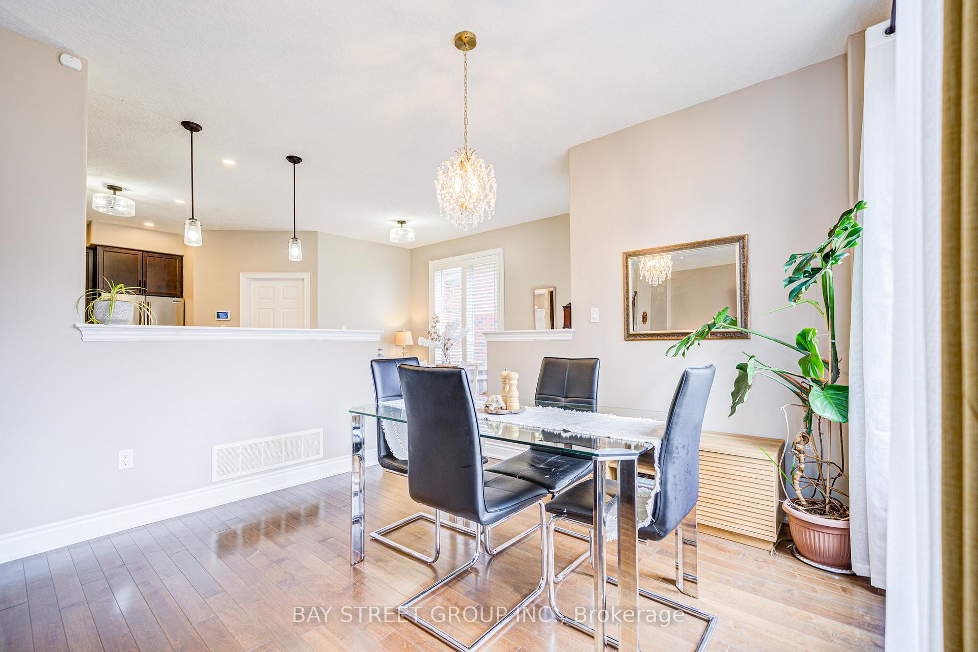 Photo 9 of 77 Graihawk Drive, Barrie, Ardagh — HOMEH