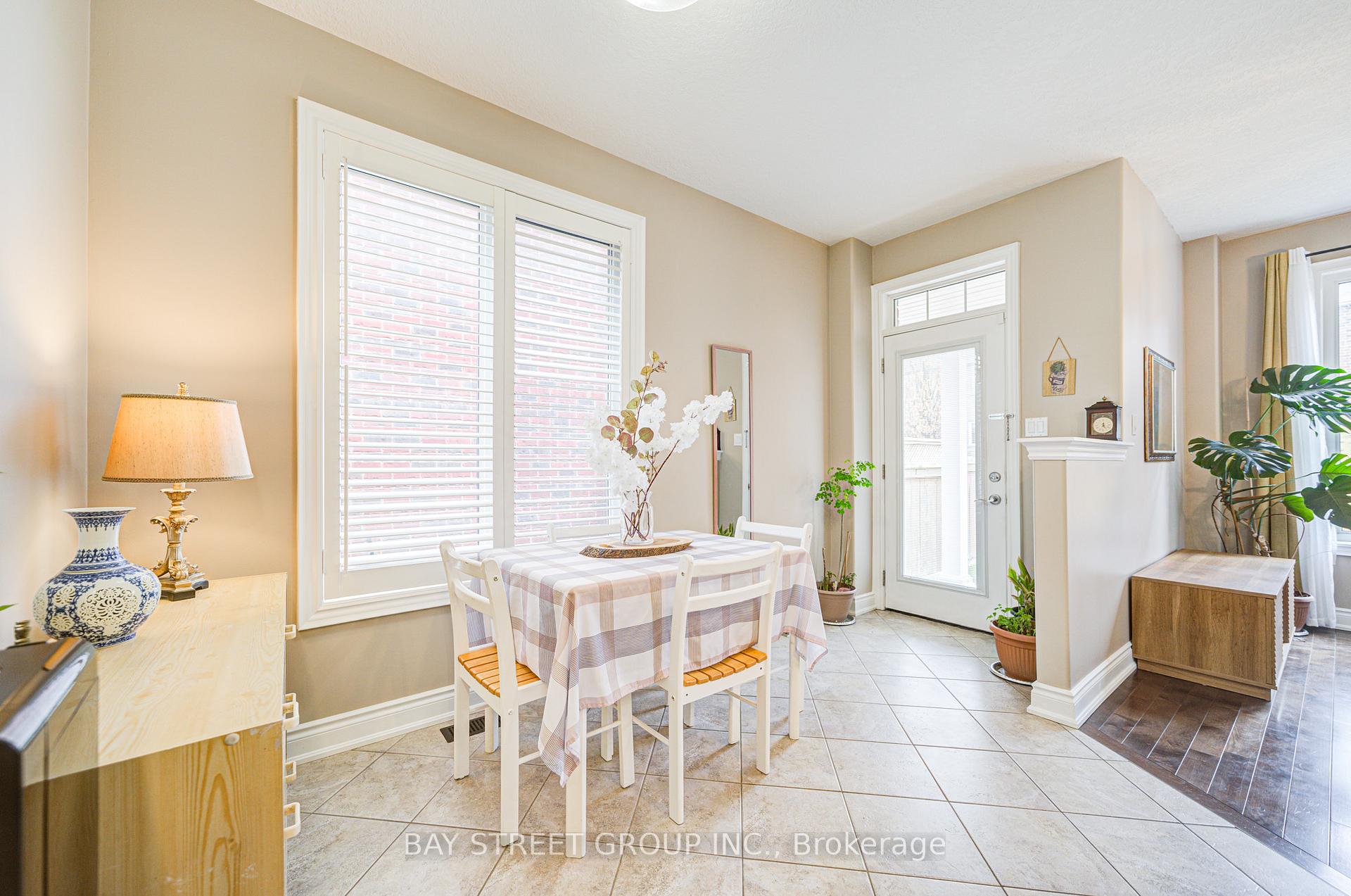 Photo 15 of 77 Graihawk Drive, Barrie, Ardagh — HOMEH
