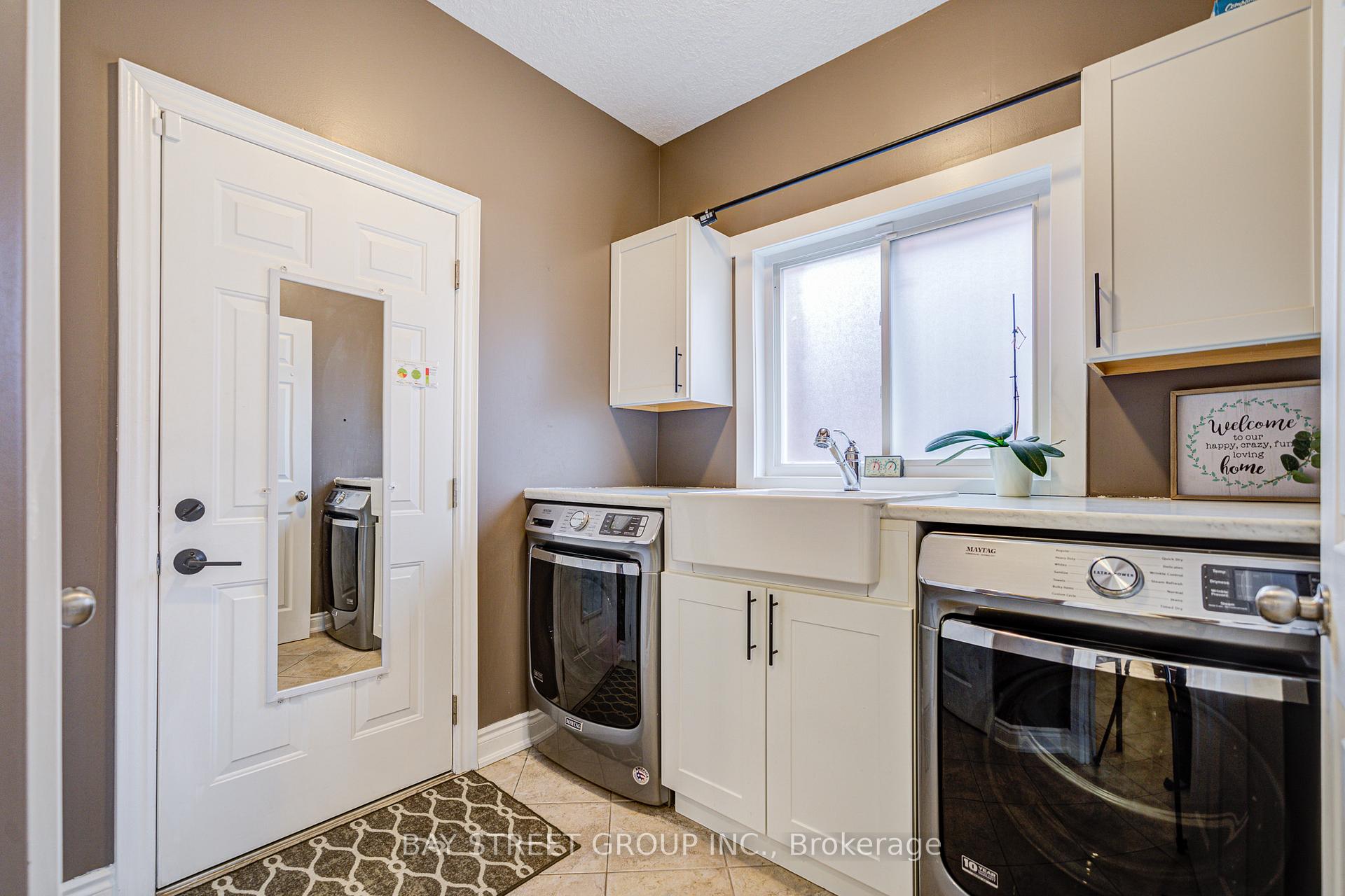 Photo 16 of 77 Graihawk Drive, Barrie, Ardagh — HOMEH