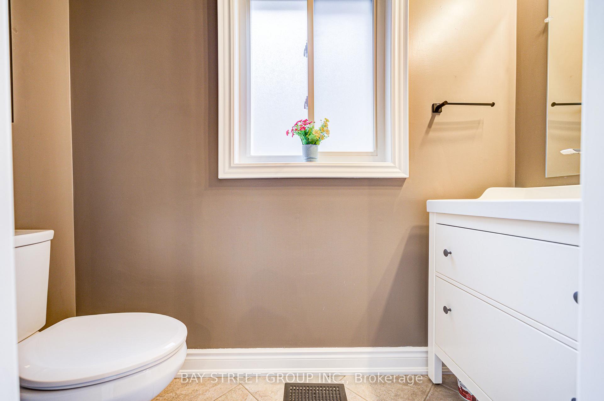 Photo 41 of 77 Graihawk Drive, Barrie, Ardagh — HOMEH