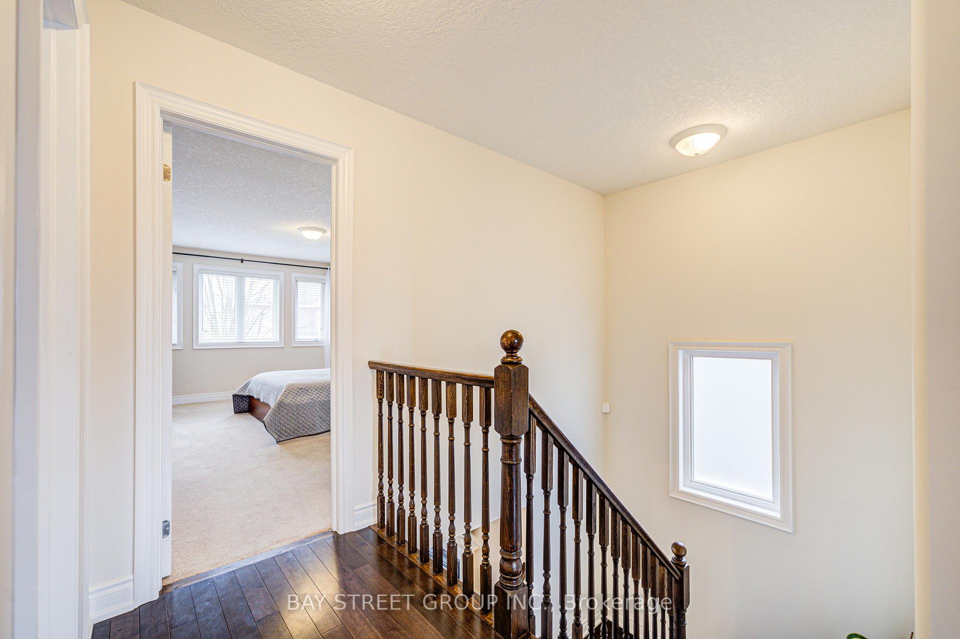Photo 18 of 77 Graihawk Drive, Barrie, Ardagh — HOMEH