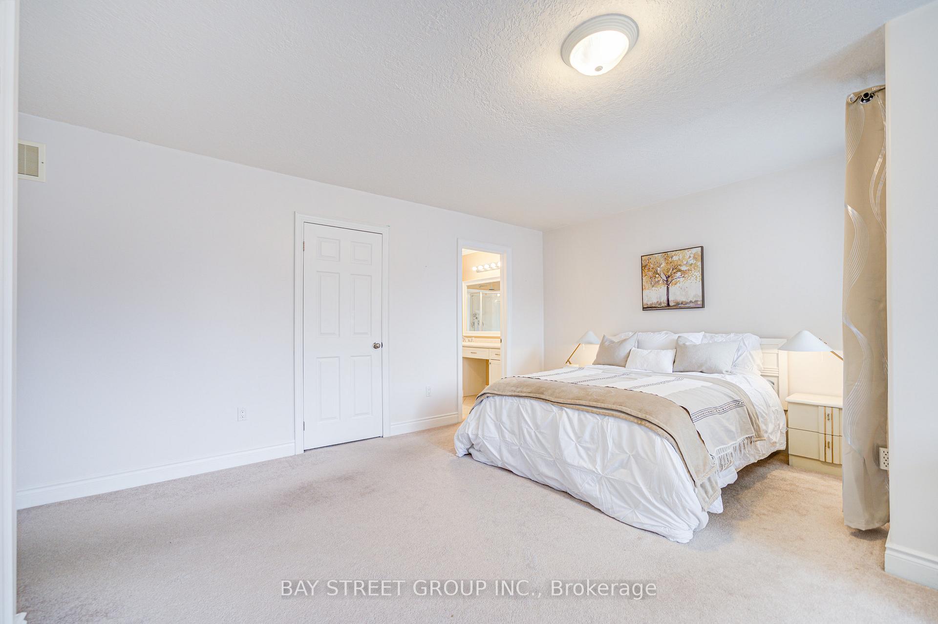Photo 44 of 77 Graihawk Drive, Barrie, Ardagh — HOMEH